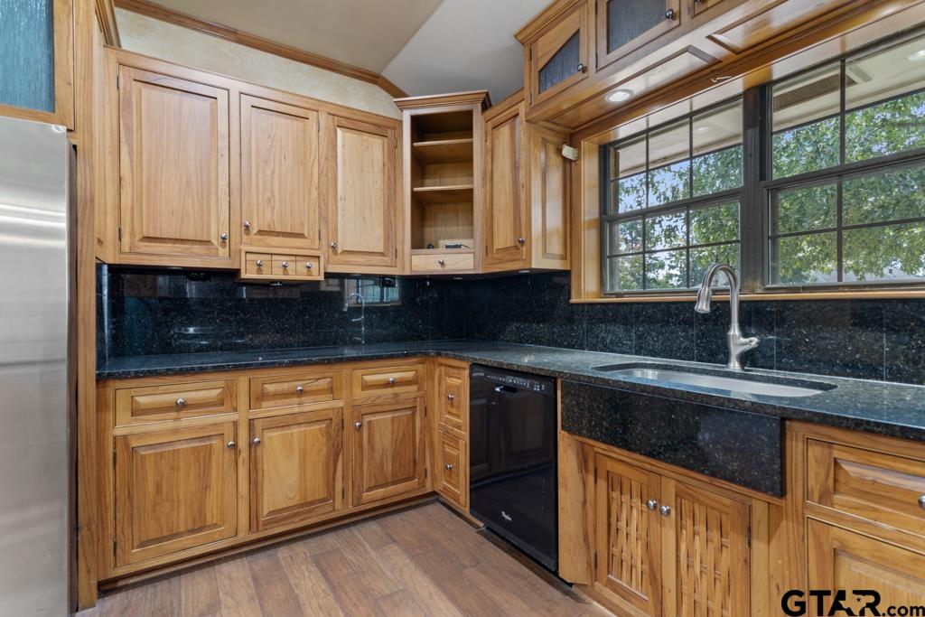 601 Charmwood