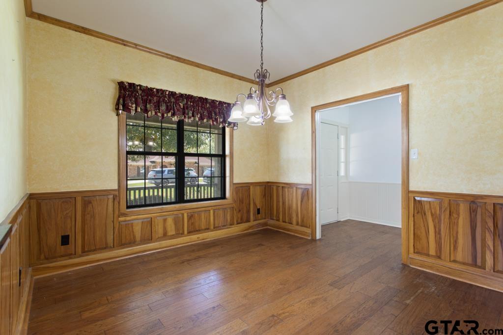 601 Charmwood