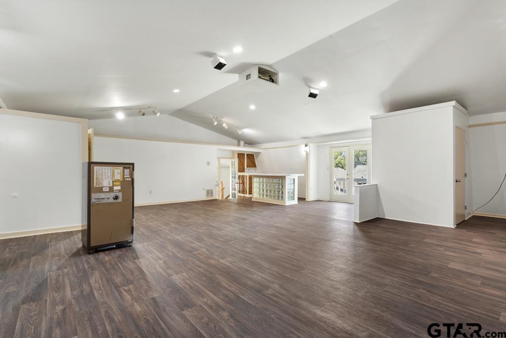 601 Charmwood