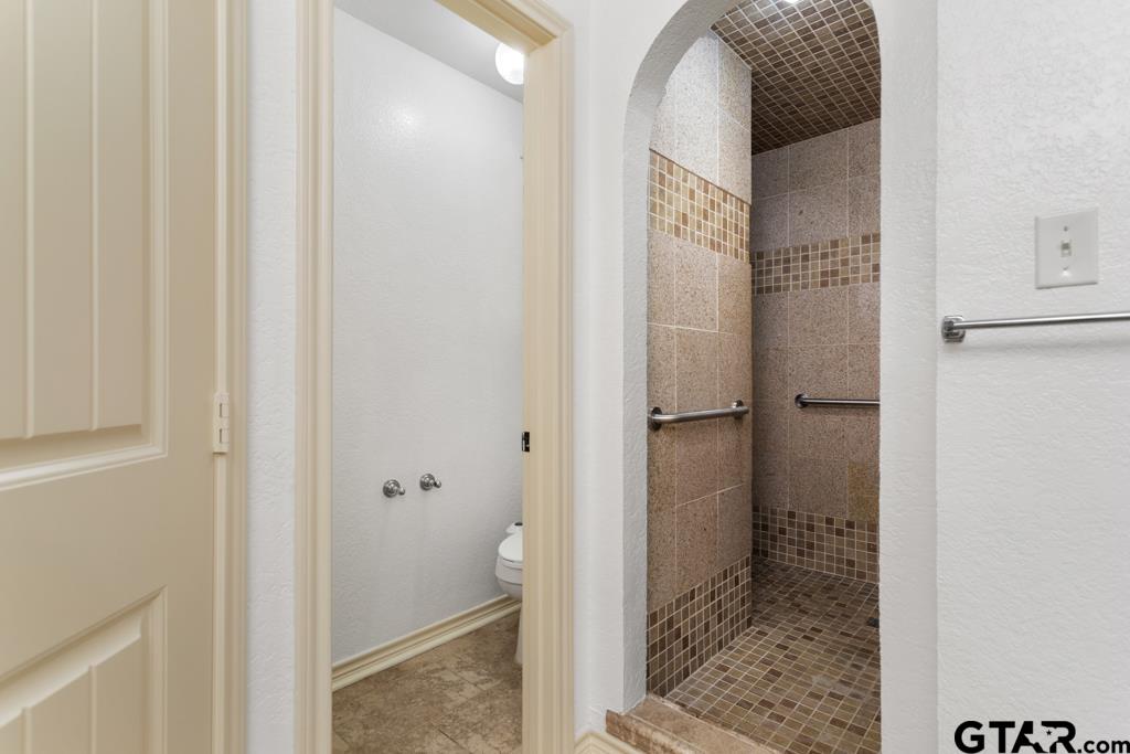 601 Charmwood