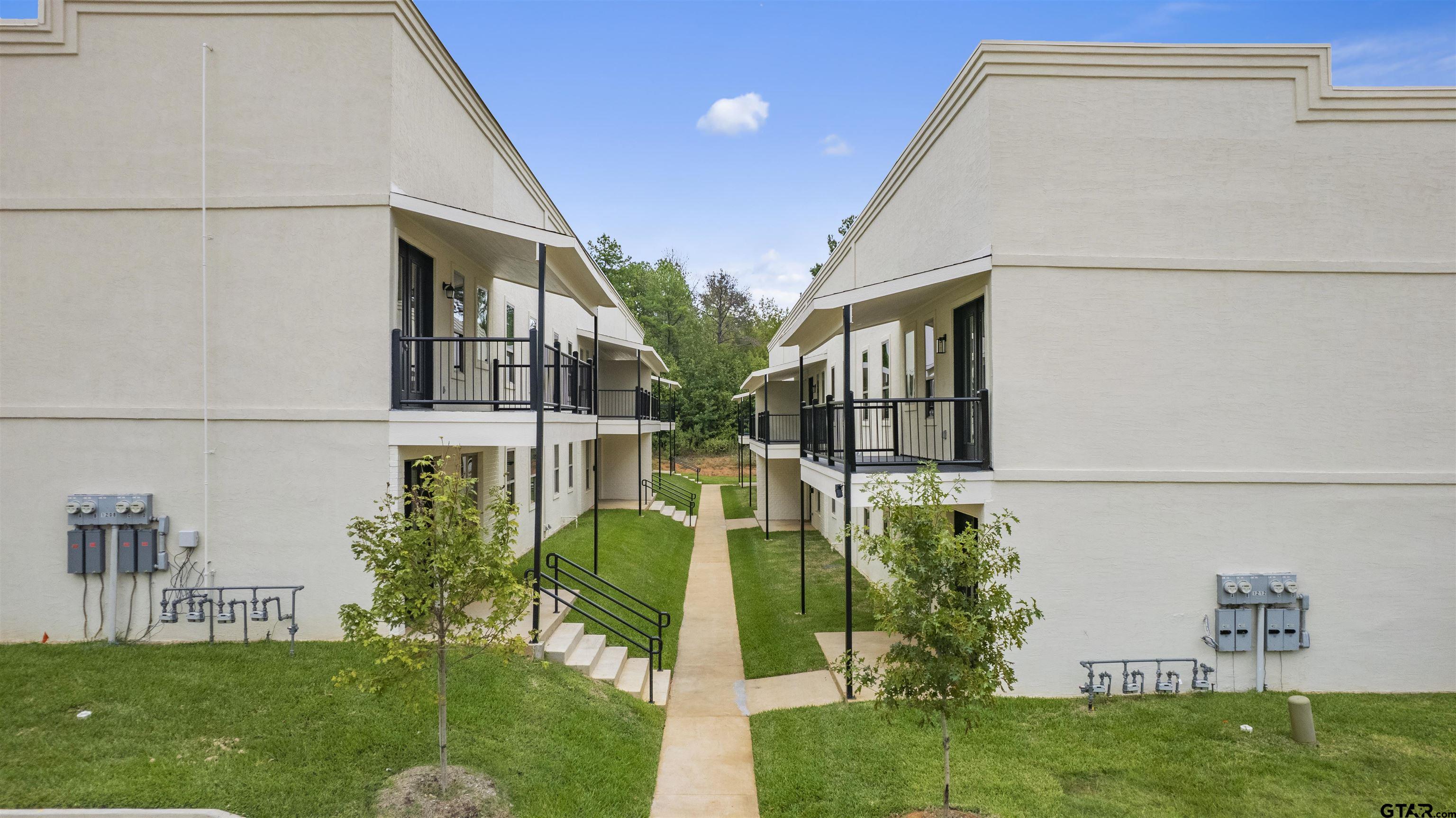 1212 Centennial Trail