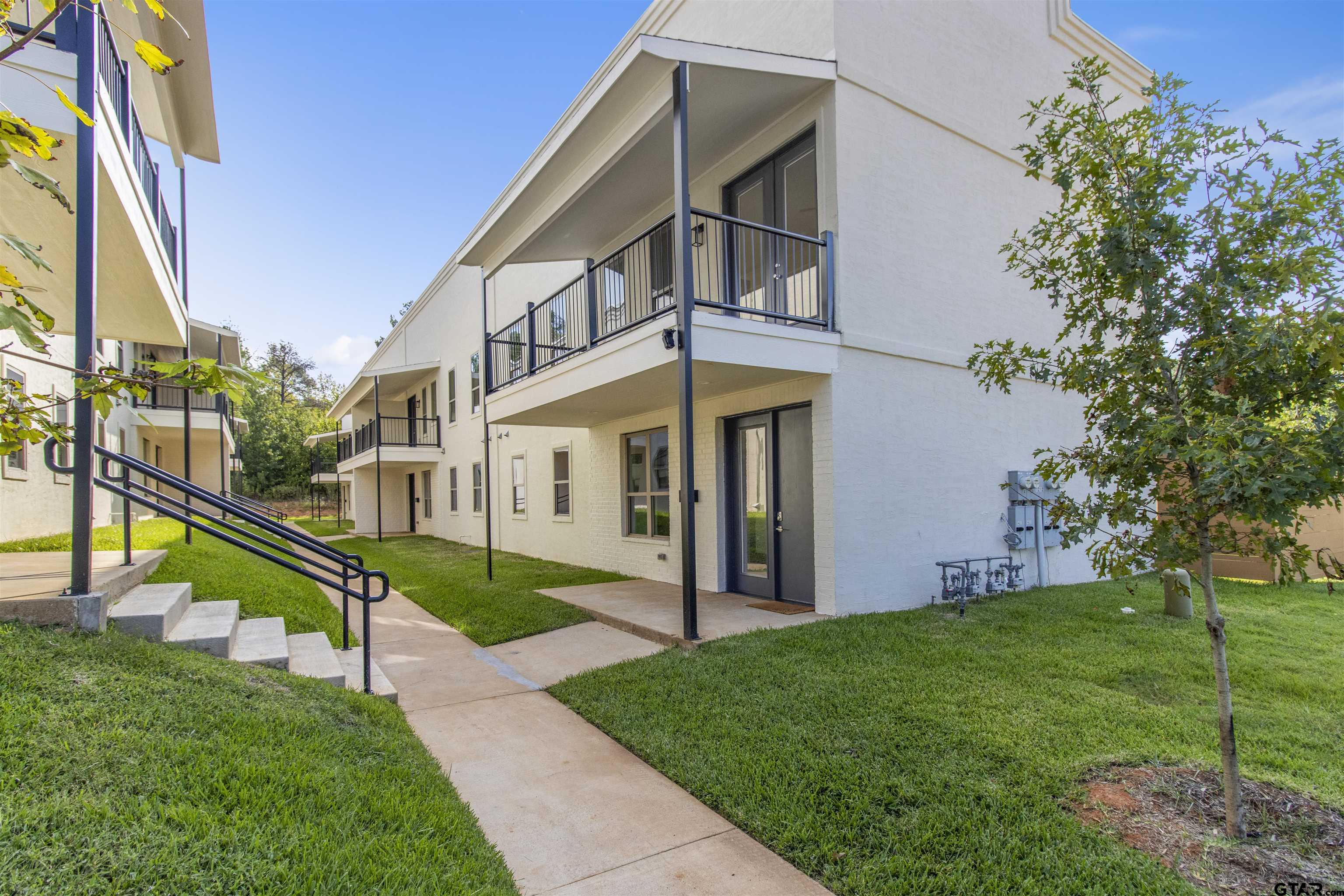 1212 Centennial Trail