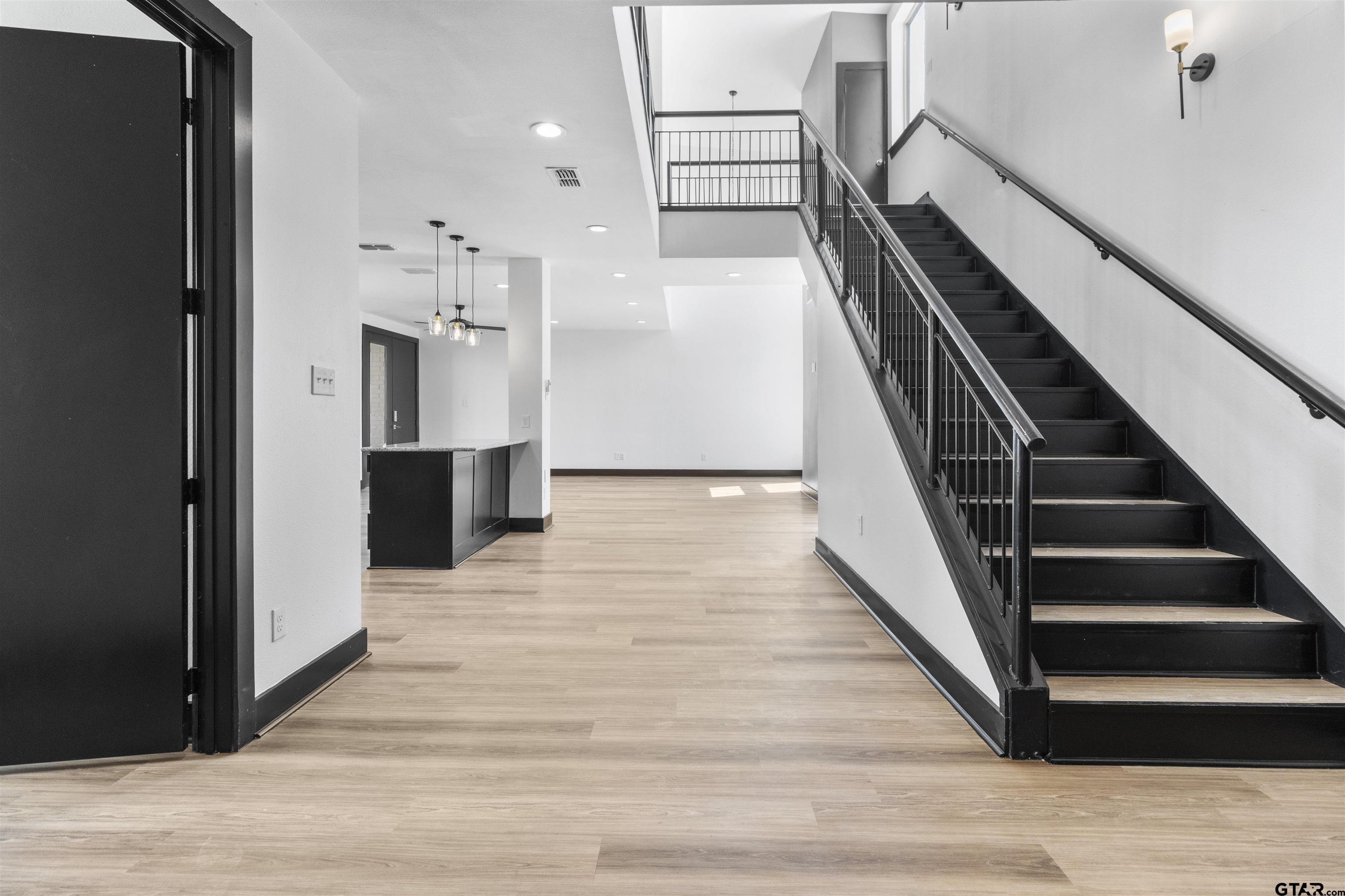 1212 Centennial Trail