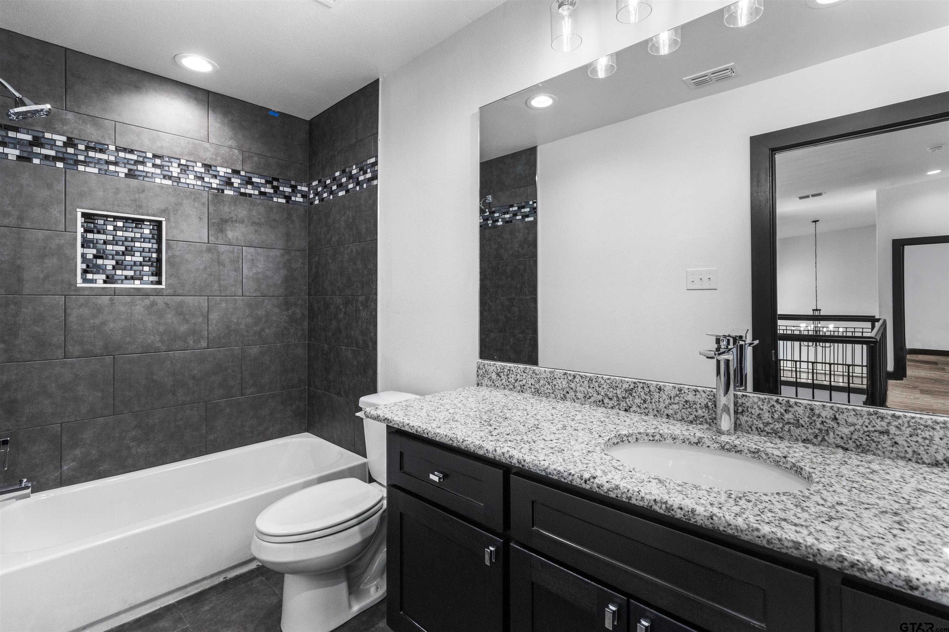 1212 Centennial Trail
