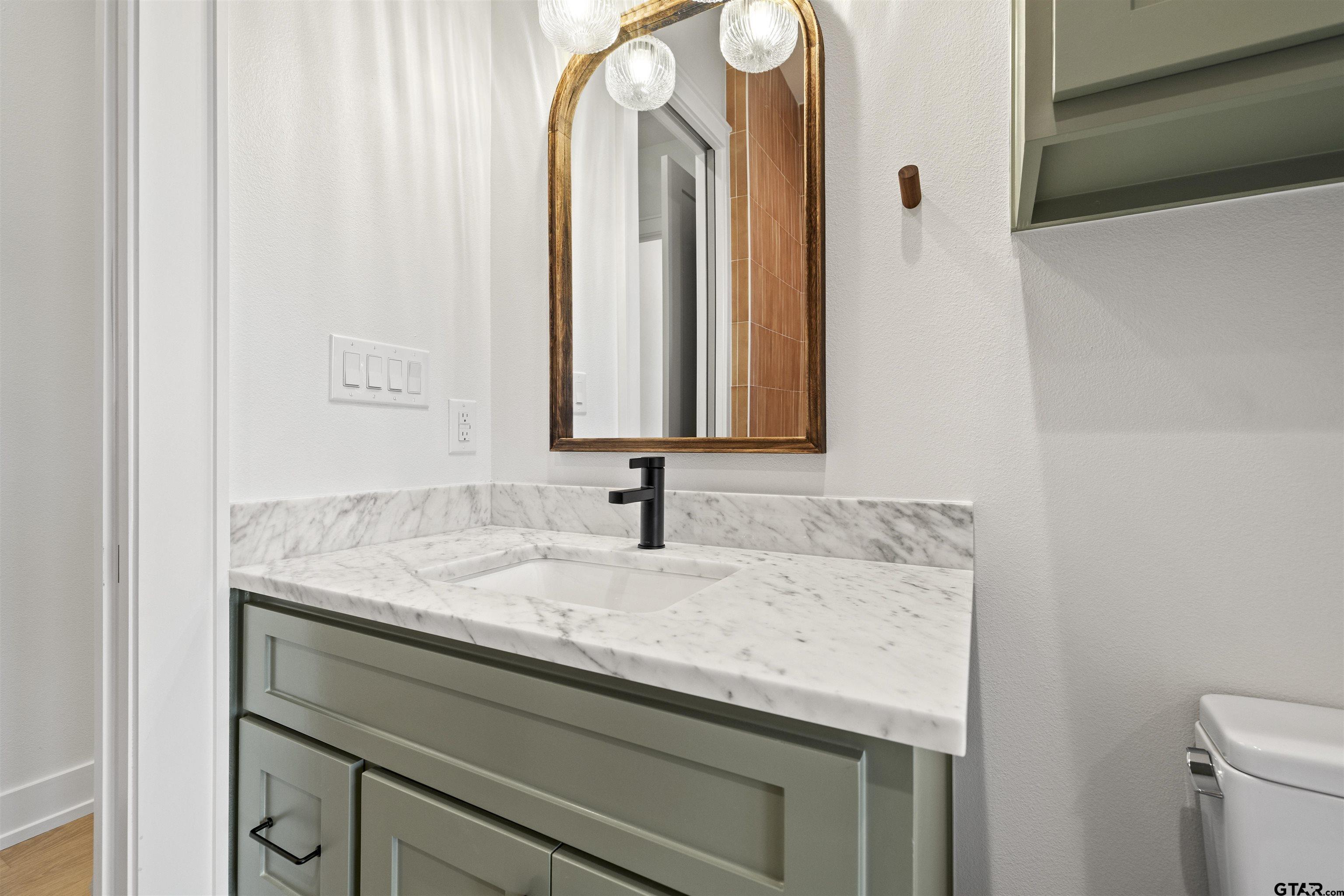 1915 Magnolia Trail