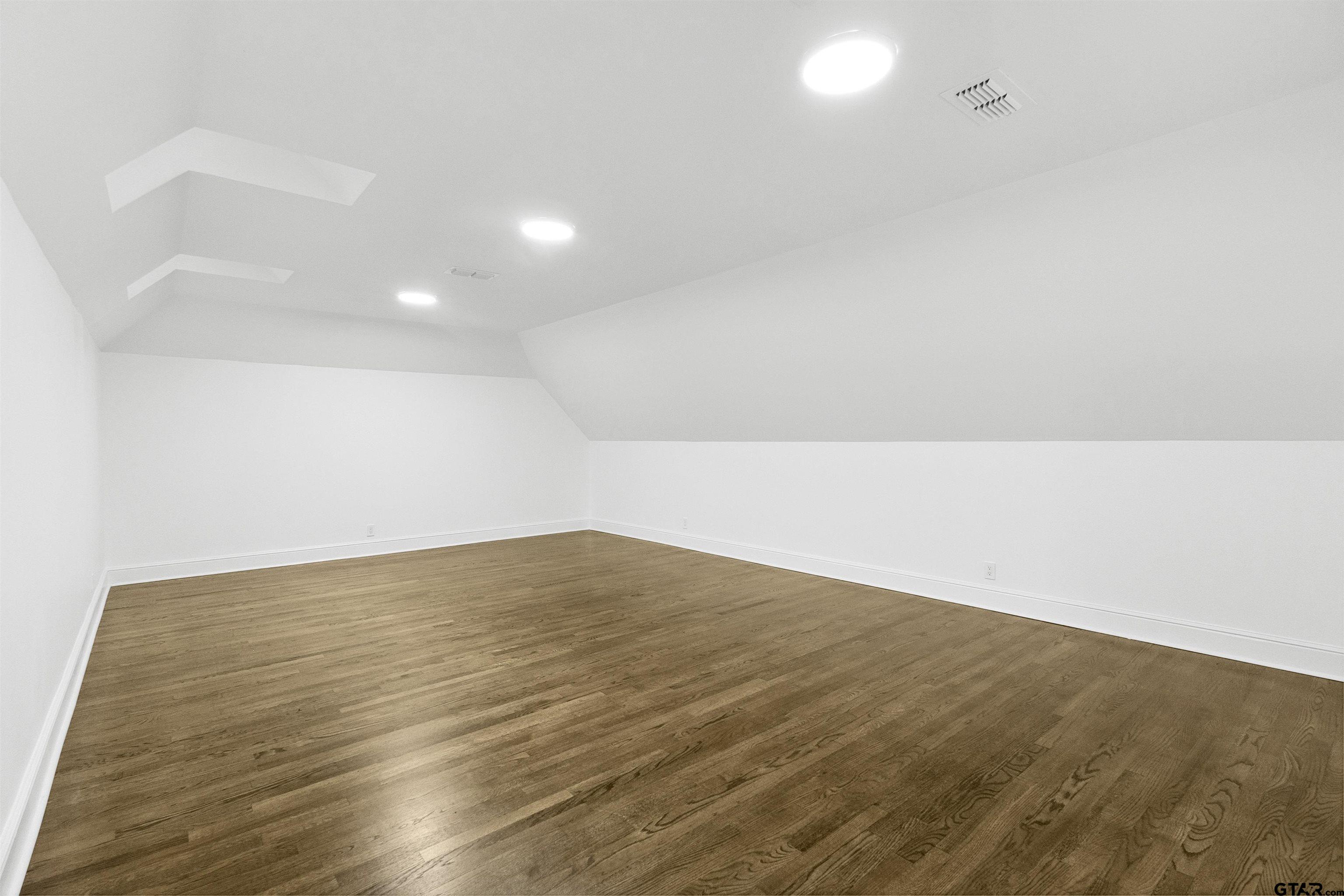 15482 Timberhill - Lots 27 & 28