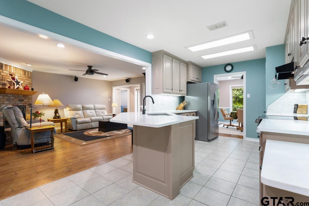 15988 Rocky Ridge Rd