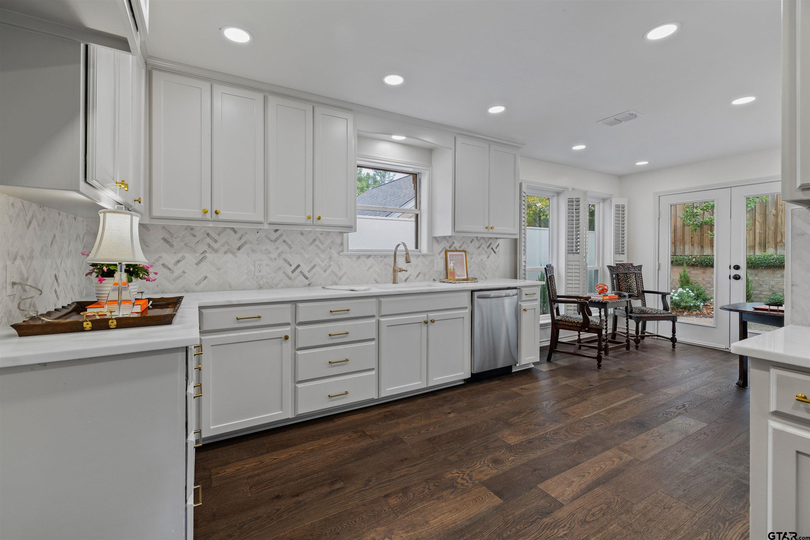 842 Ashford Ct