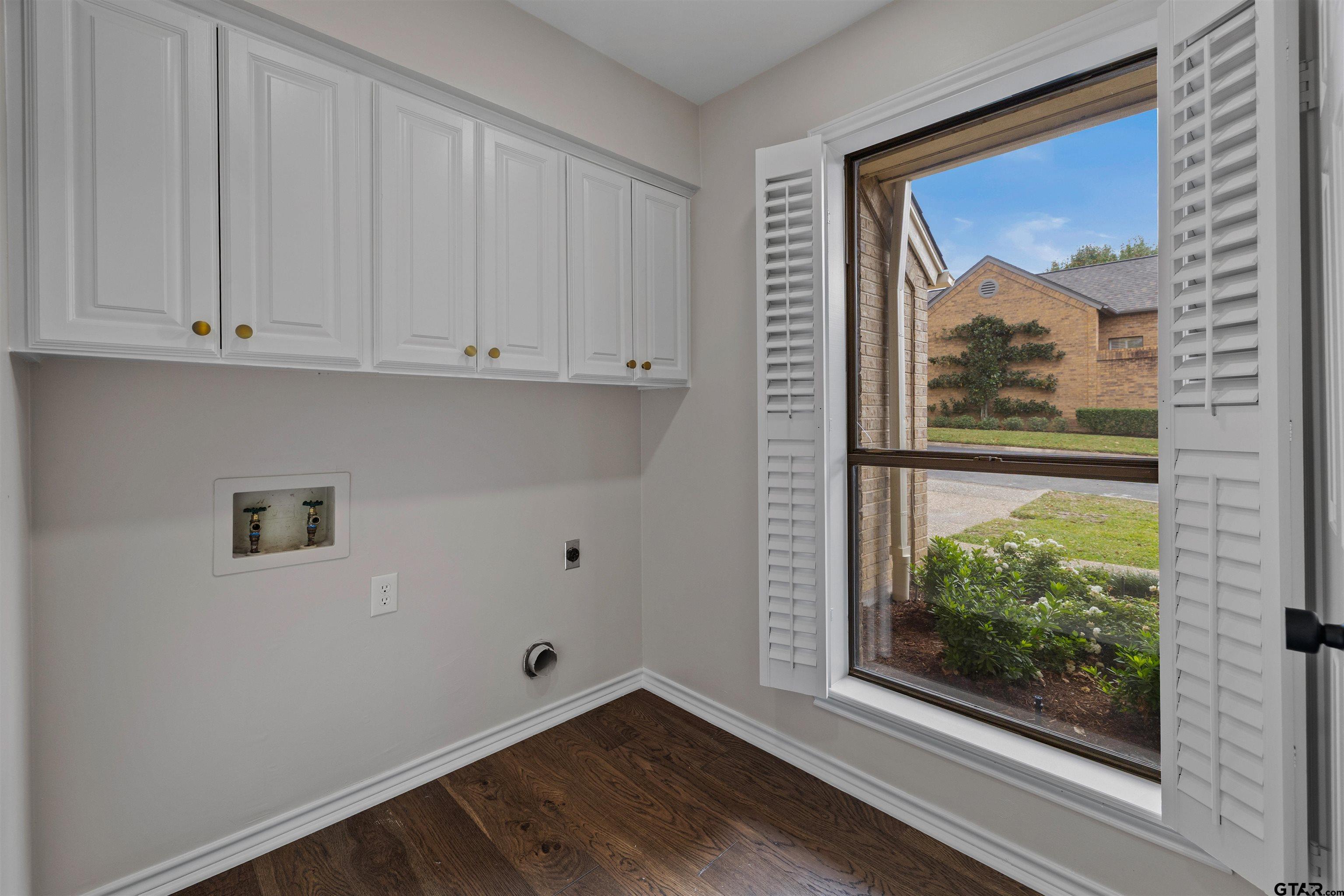 842 Ashford Ct