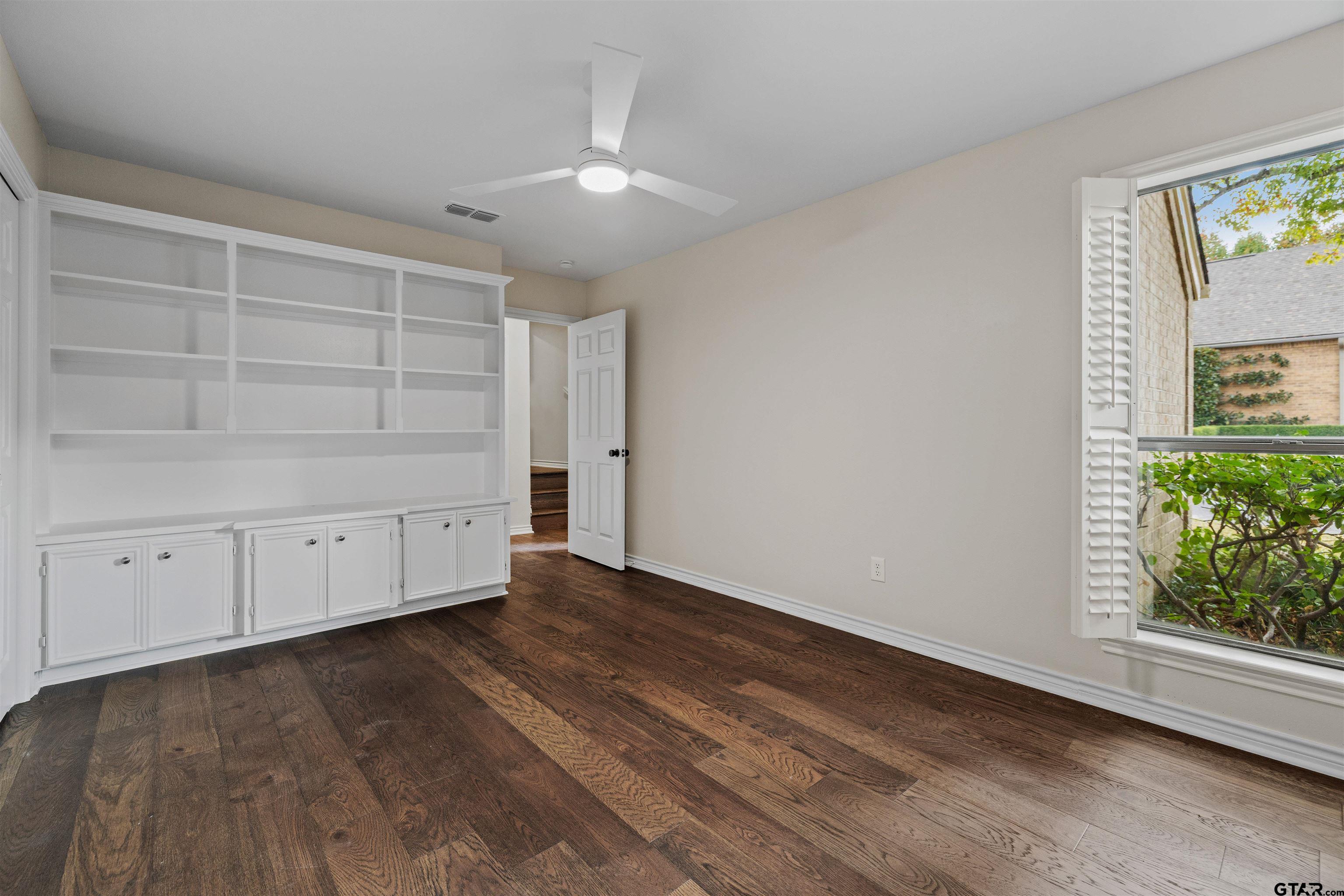 842 Ashford Ct