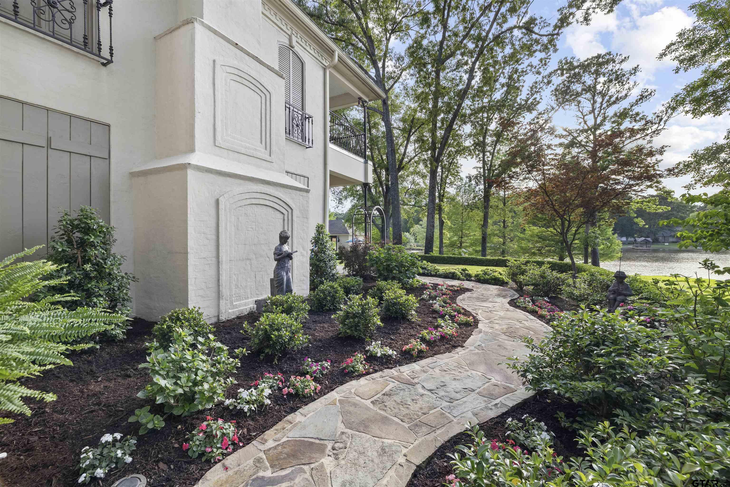 3920 Smelley Road
