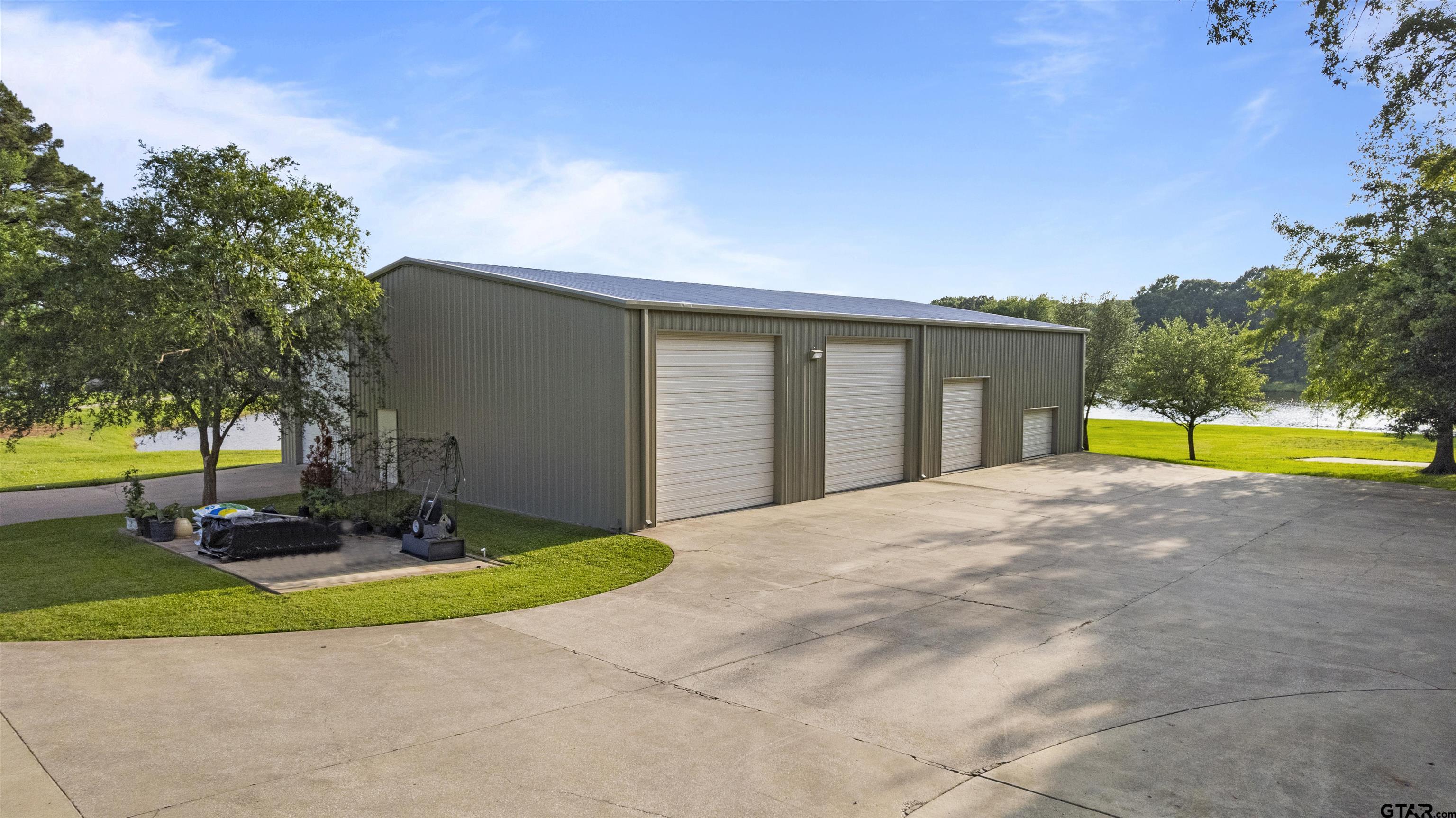 3920 Smelley Road