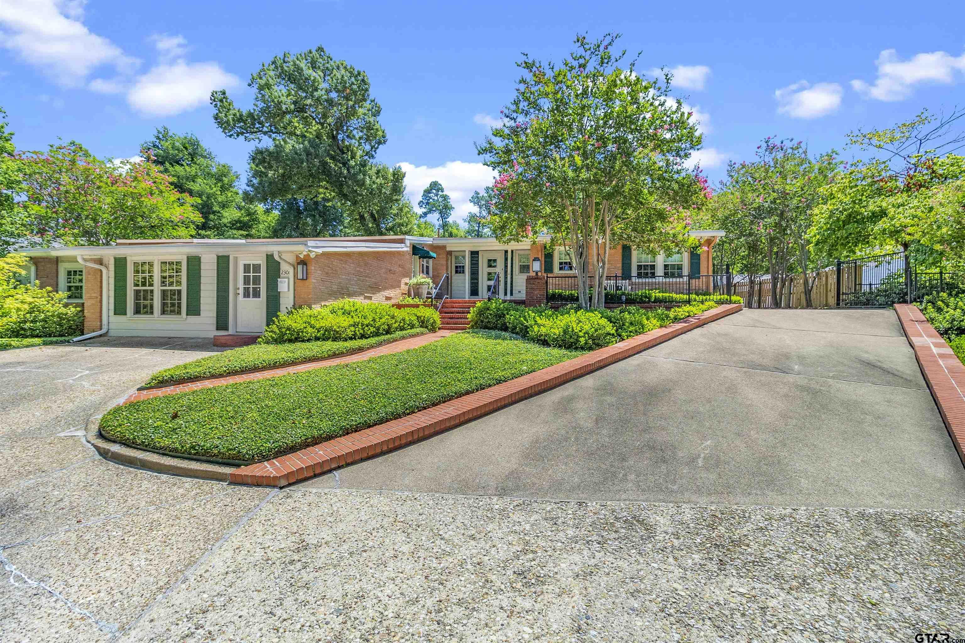 2306 Old Bullard Rd