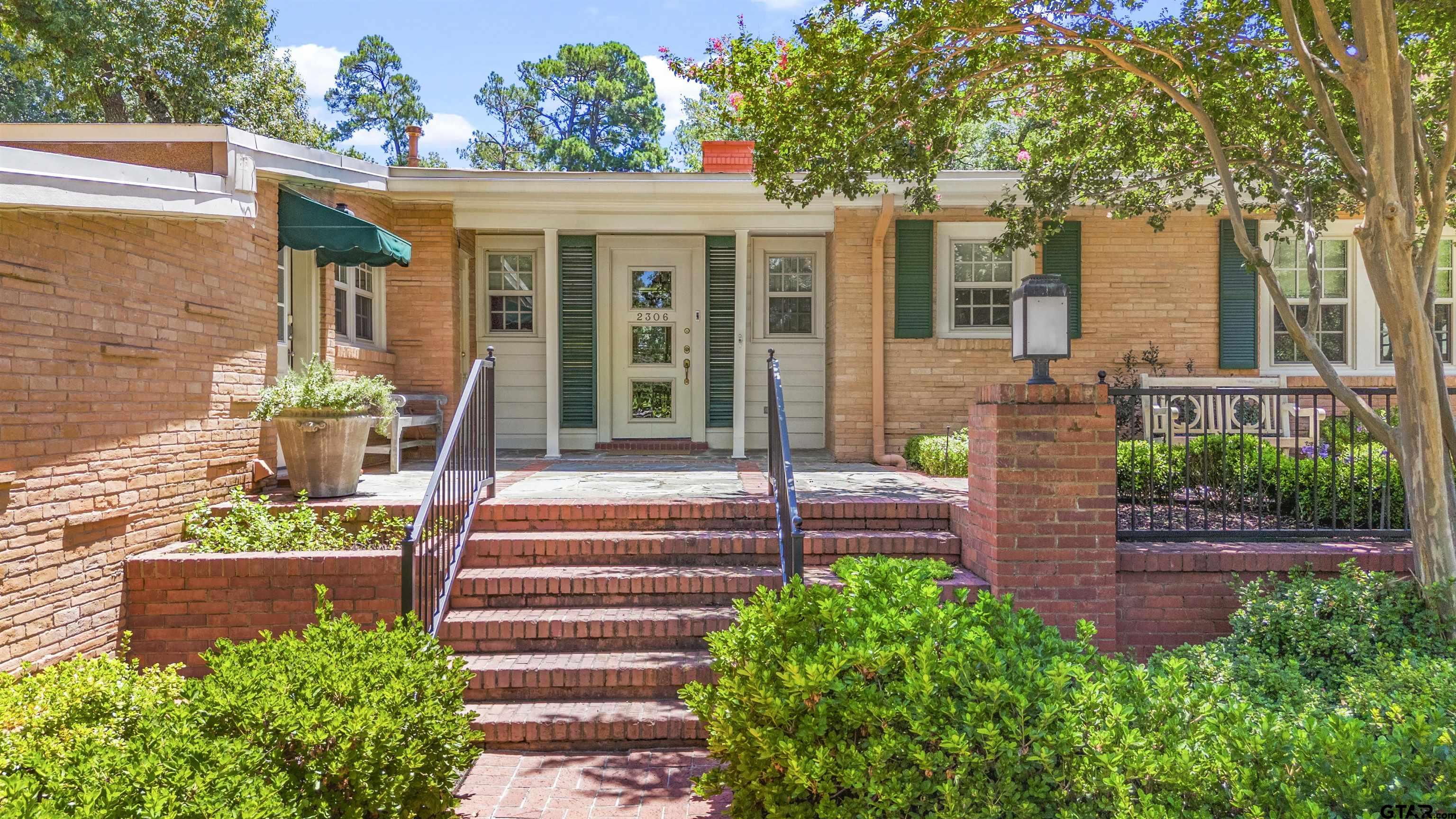 2306 Old Bullard Rd