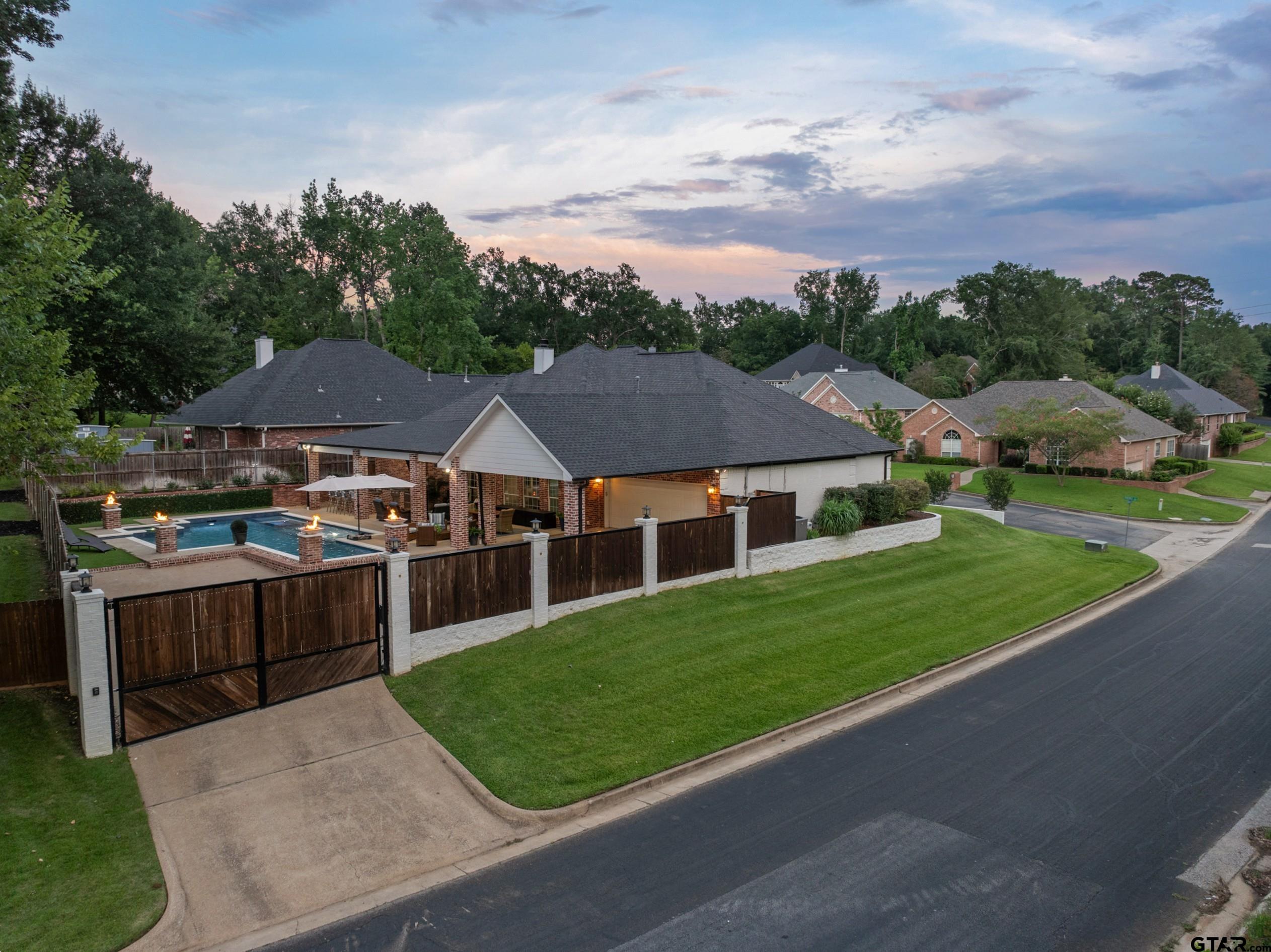 613 Steeple Ct