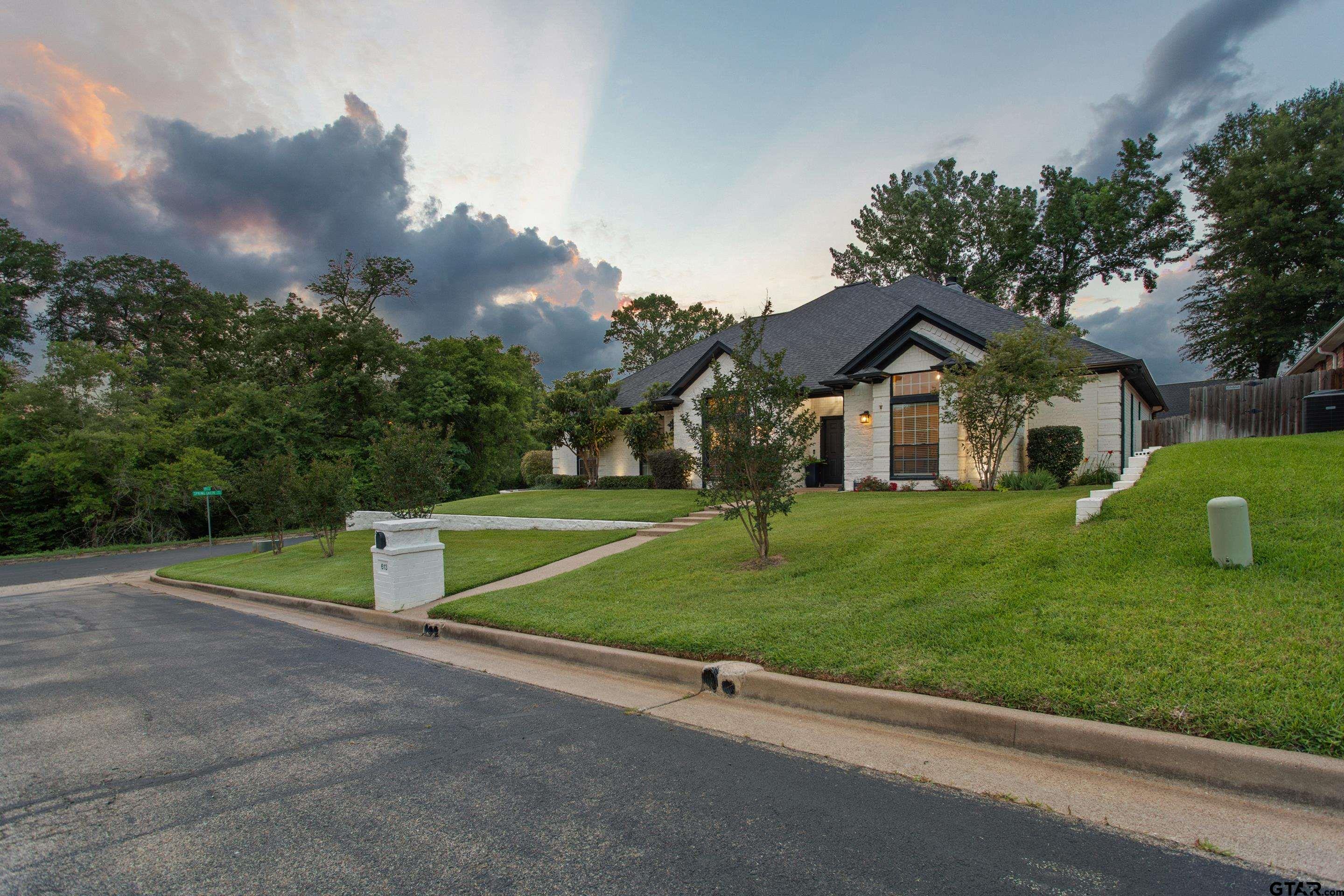 613 Steeple Ct