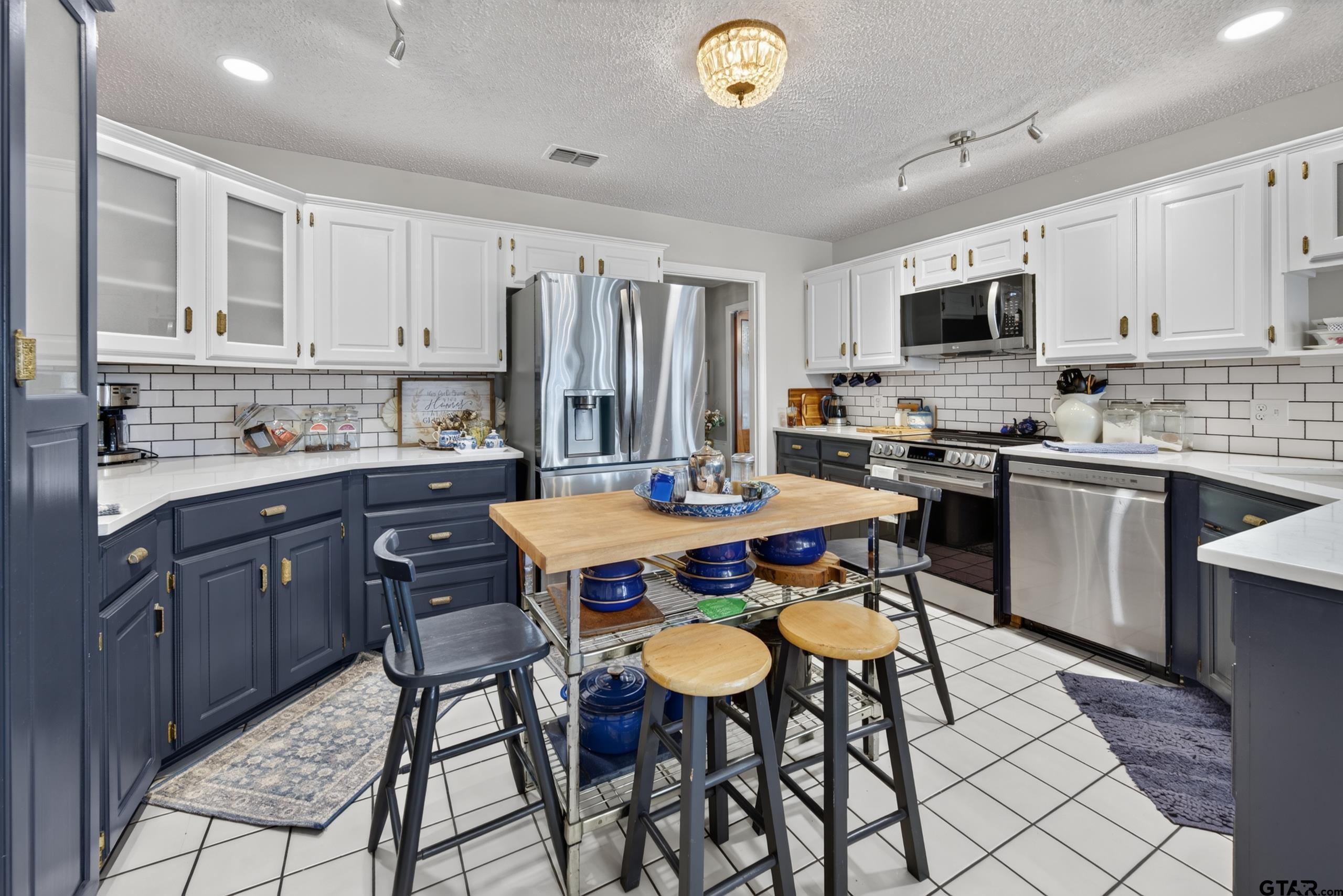12075 W Lake Drive