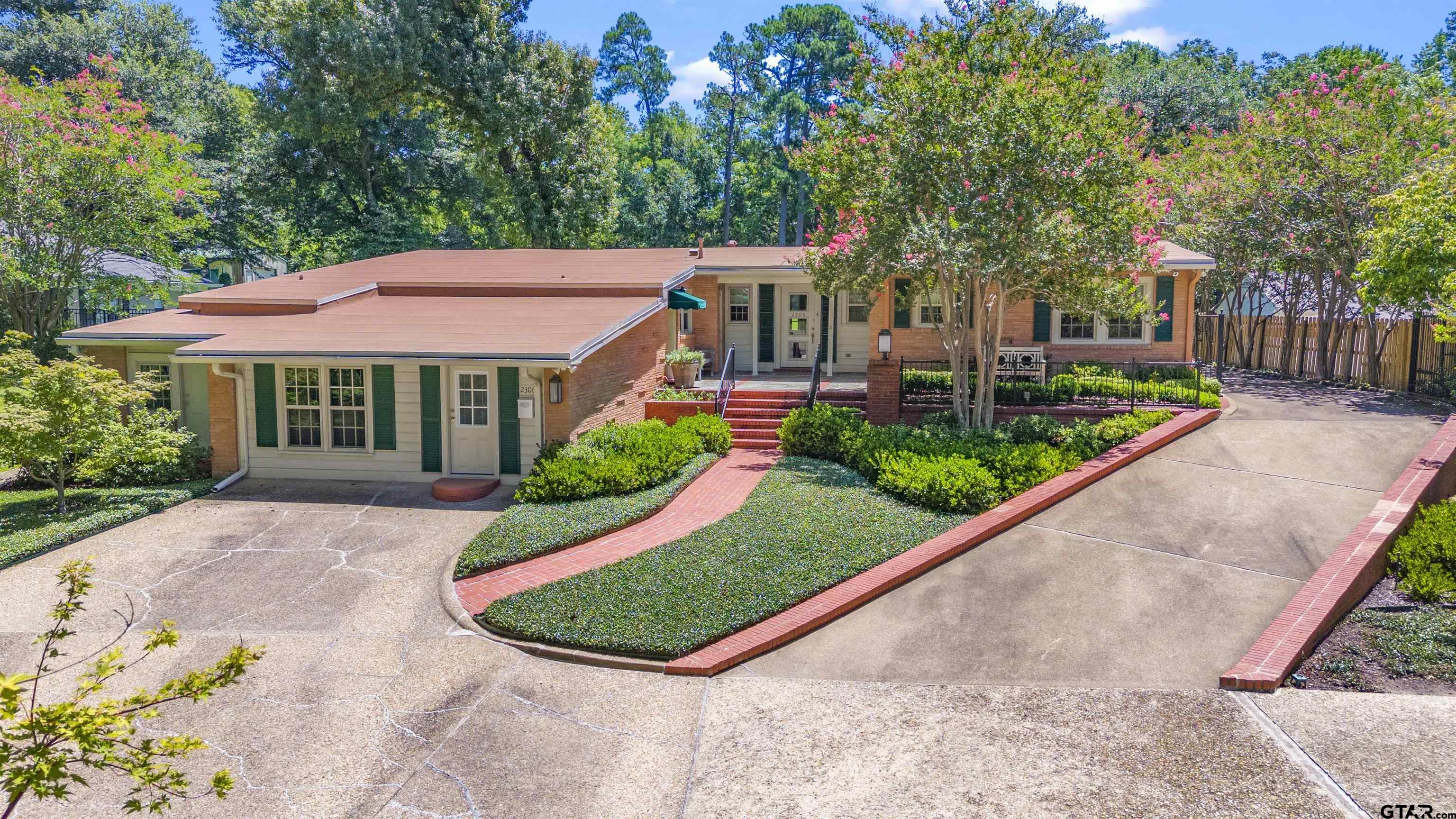 2306 Old Bullard Rd