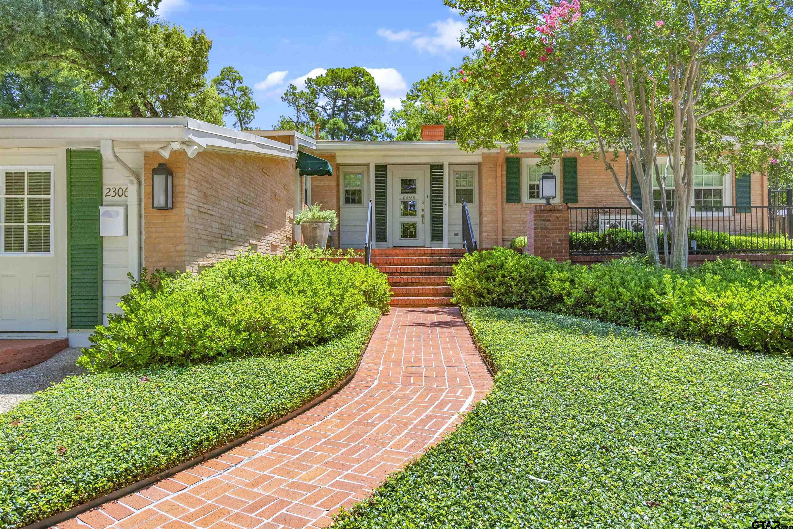 2306 Old Bullard Rd