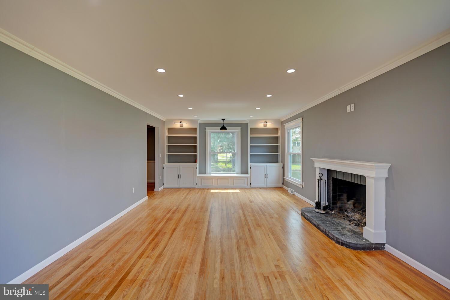 606 WYOMING AVENUE