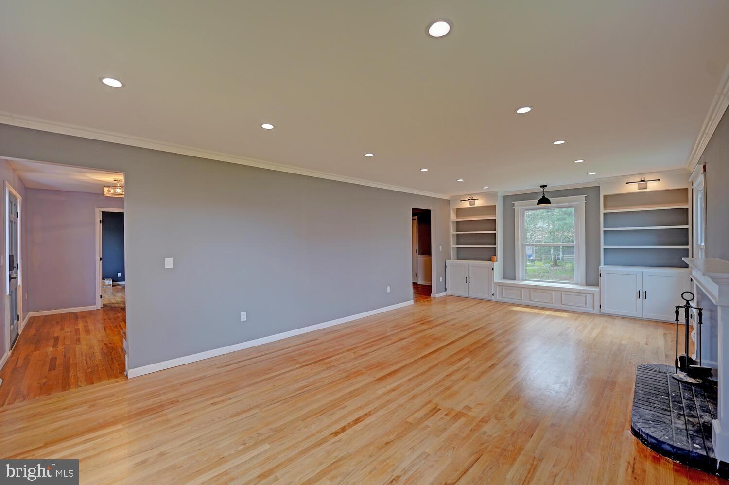 606 WYOMING AVENUE