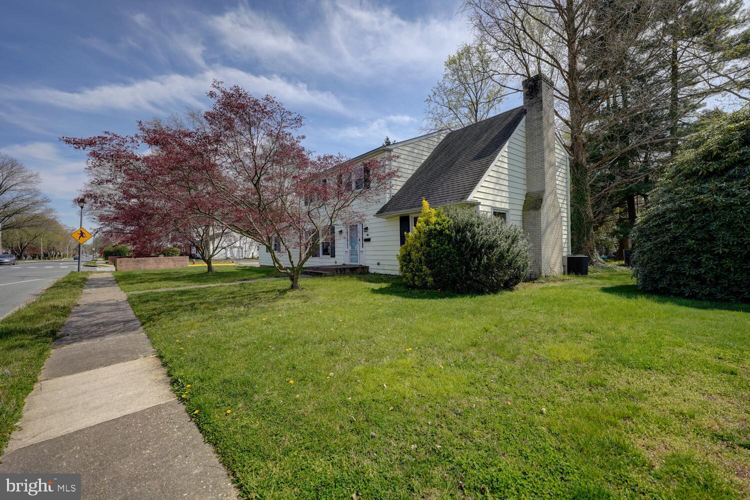 606 WYOMING AVENUE