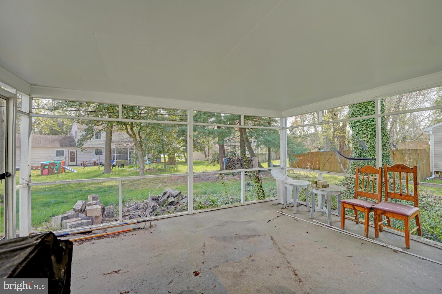606 WYOMING AVENUE