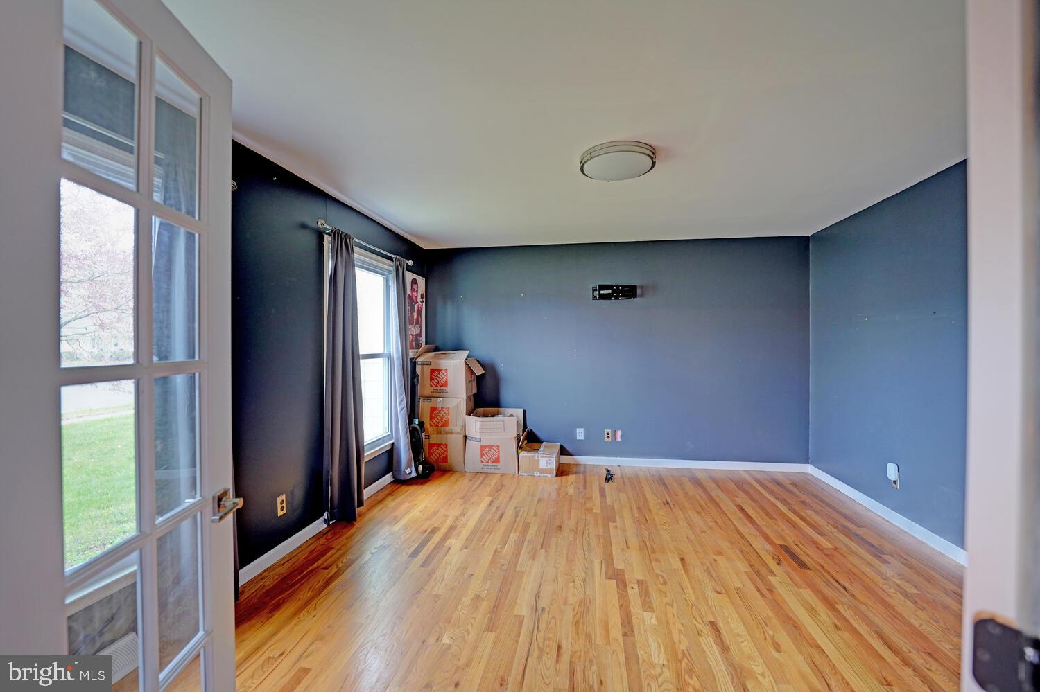 606 WYOMING AVENUE