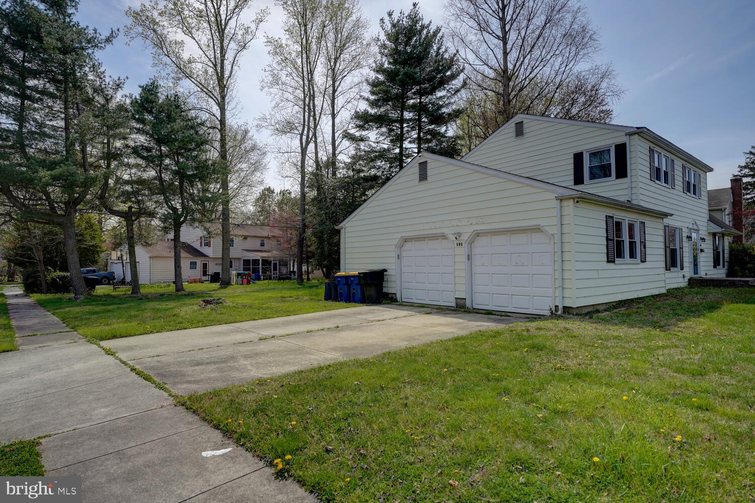 606 WYOMING AVENUE