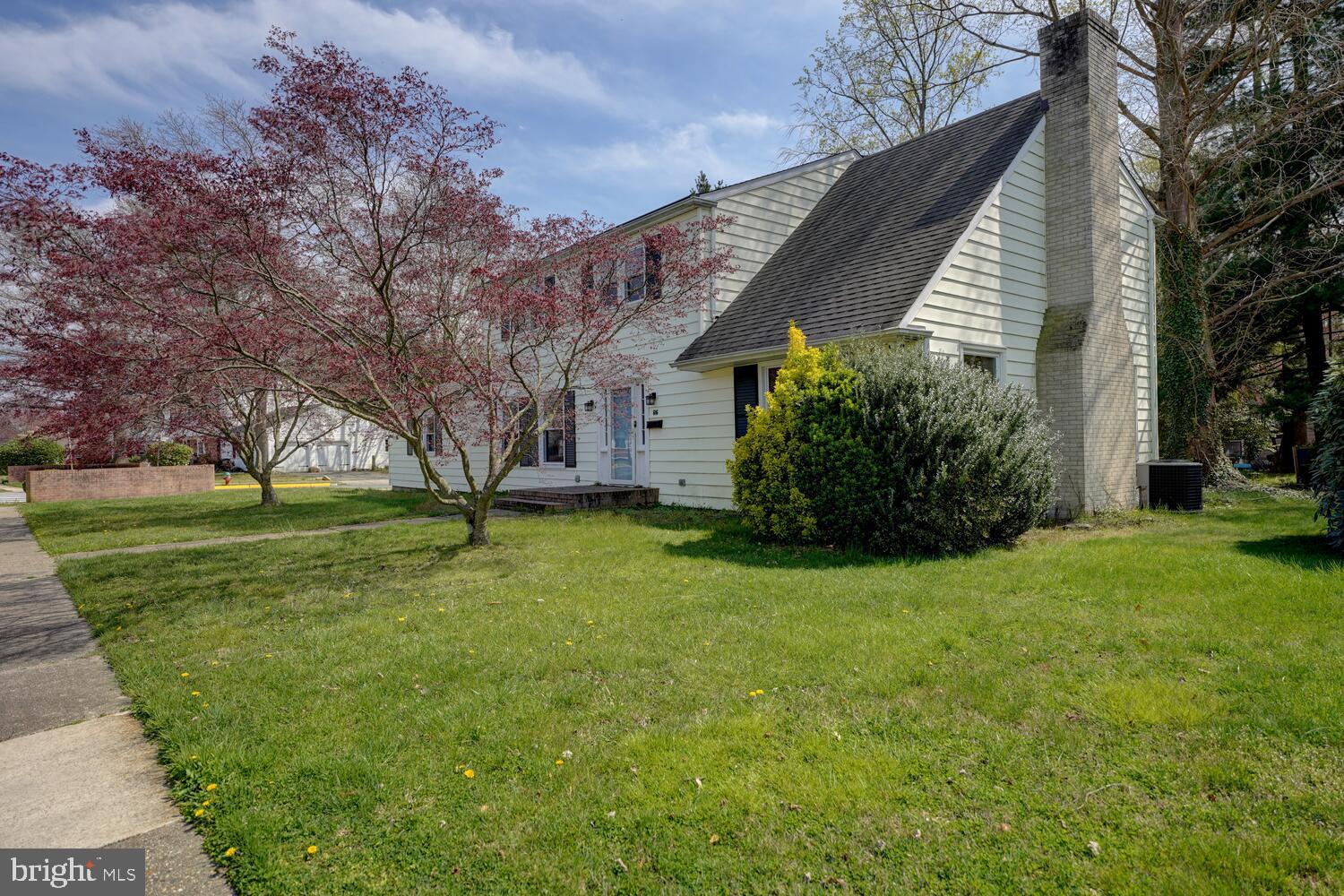 606 WYOMING AVENUE