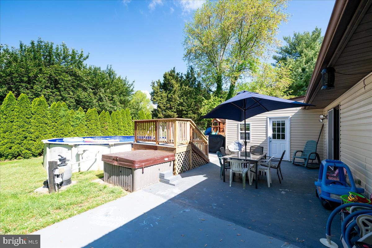 44 MEADOW GLEN DRIVE