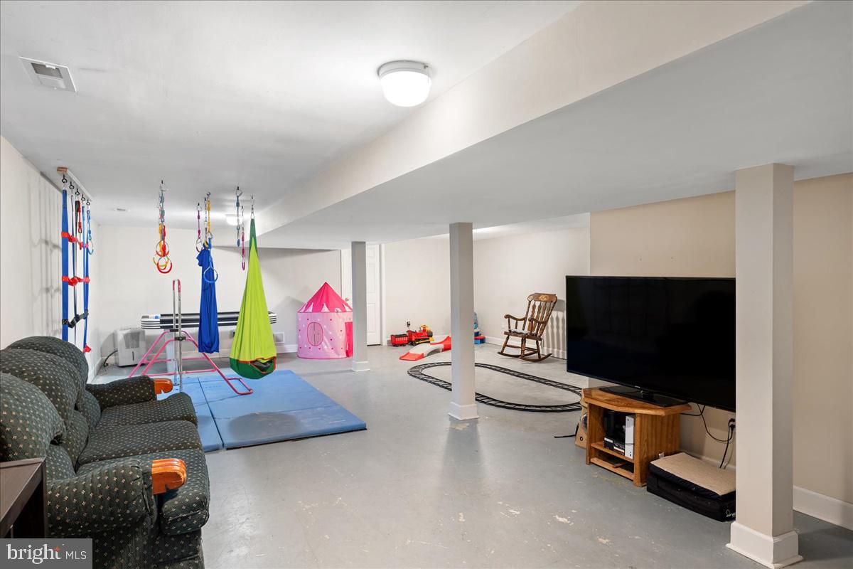 44 MEADOW GLEN DRIVE