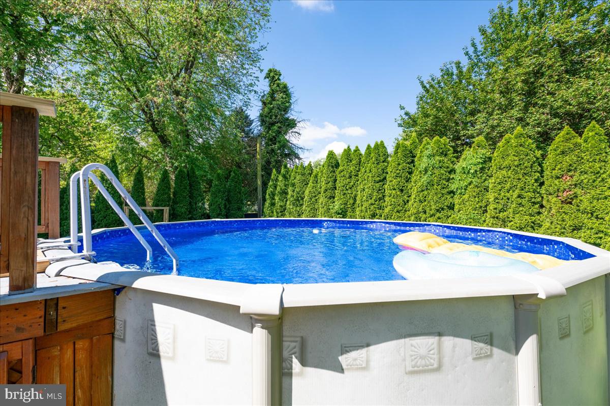 44 MEADOW GLEN DRIVE