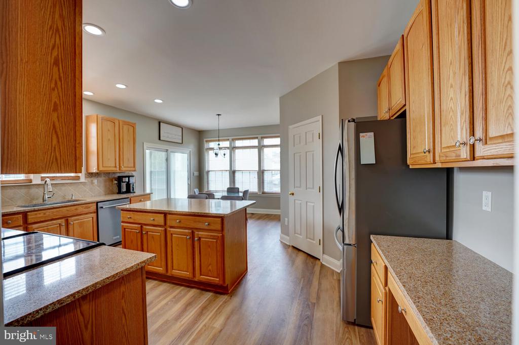 735 DORCHESTER COURT