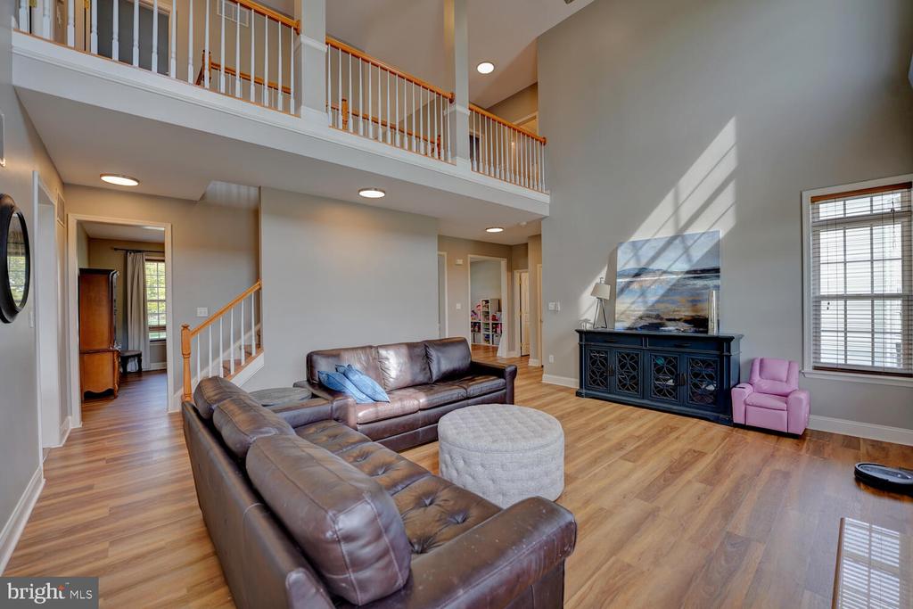 735 DORCHESTER COURT
