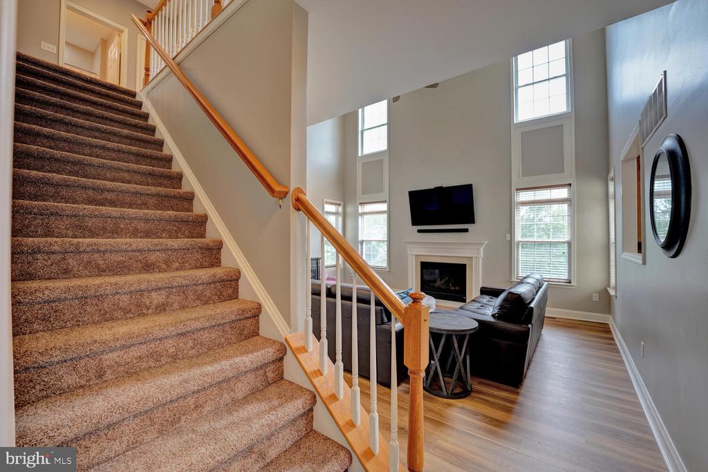 735 DORCHESTER COURT