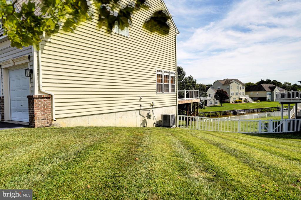 735 DORCHESTER COURT
