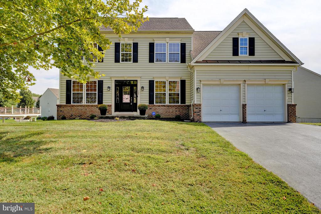 735 DORCHESTER COURT
