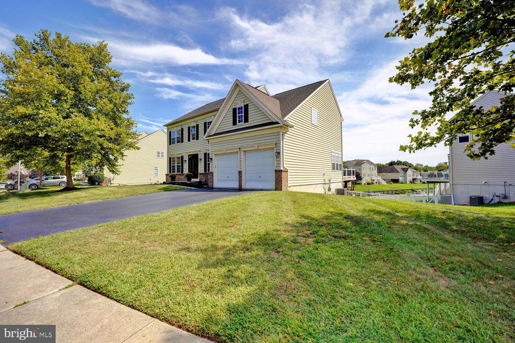 735 DORCHESTER COURT