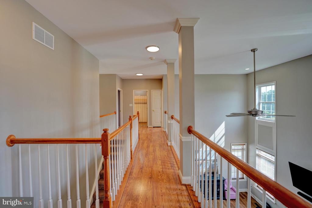 735 DORCHESTER COURT
