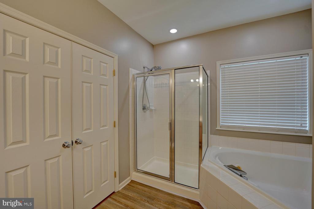 735 DORCHESTER COURT