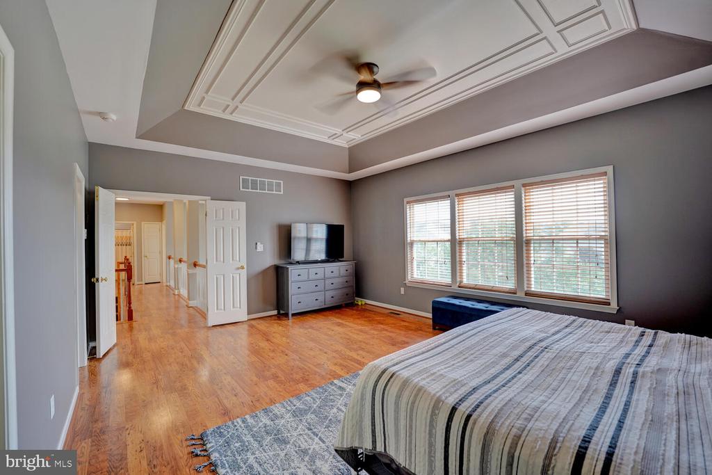 735 DORCHESTER COURT