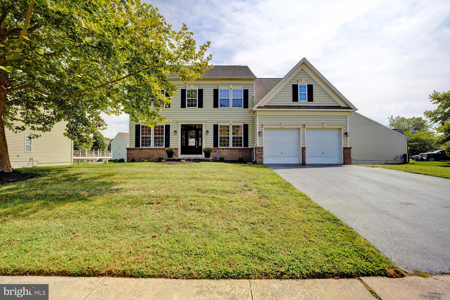 735 DORCHESTER COURT