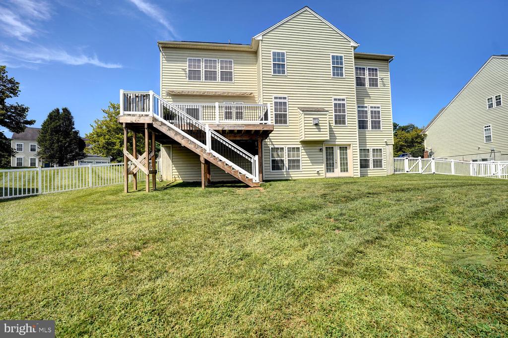 735 DORCHESTER COURT