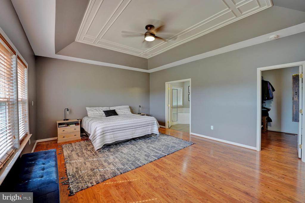 735 DORCHESTER COURT