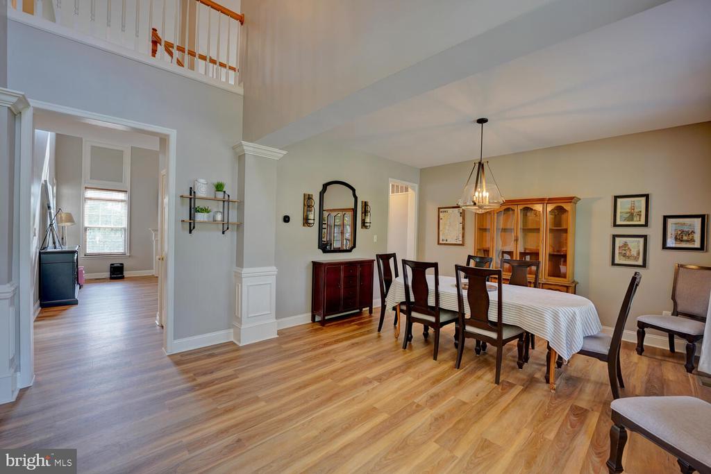 735 DORCHESTER COURT