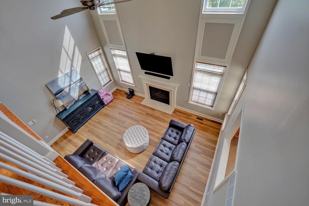 735 DORCHESTER COURT