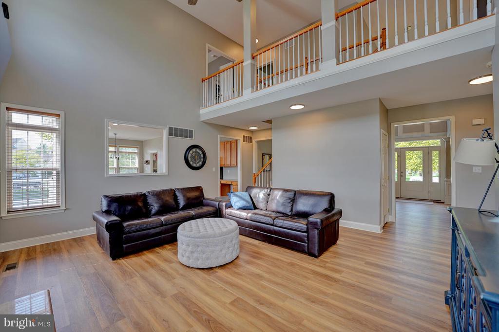735 DORCHESTER COURT
