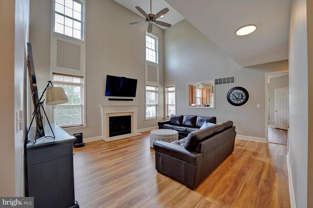 735 DORCHESTER COURT