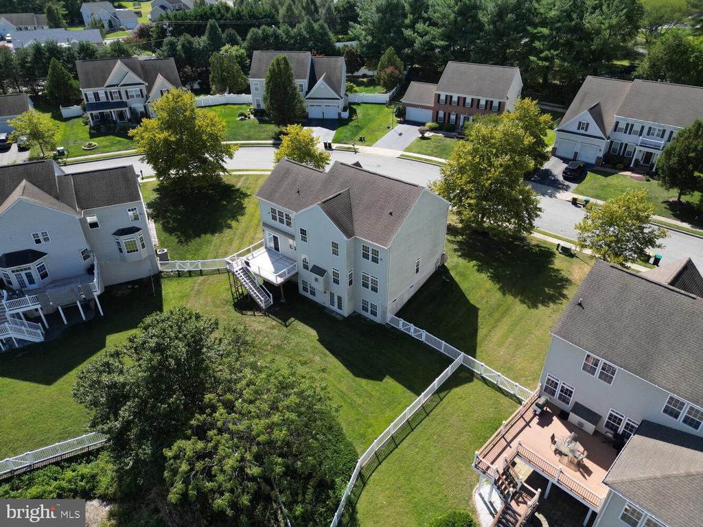 735 DORCHESTER COURT